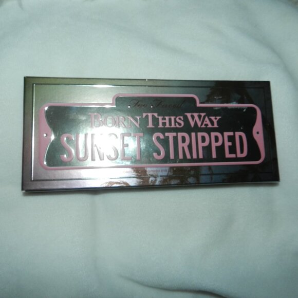 Too Faced Born This Way Sunset Stripped Eye Shadow Palette BNWT🆕📦⌚🏃💨⚡🚚 - Picture 10 of 16